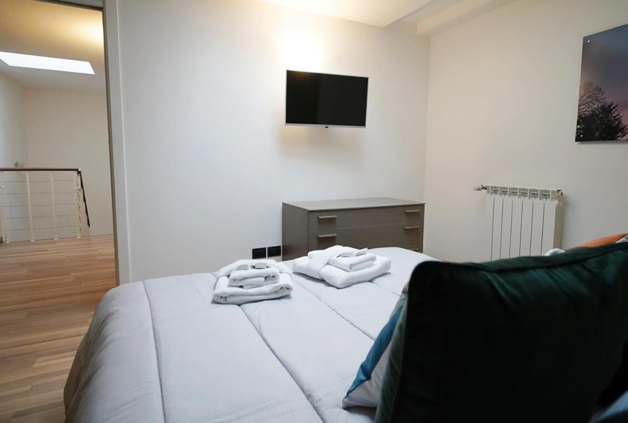 Apartment Rentopolis - Palazzo Candiani Mailand